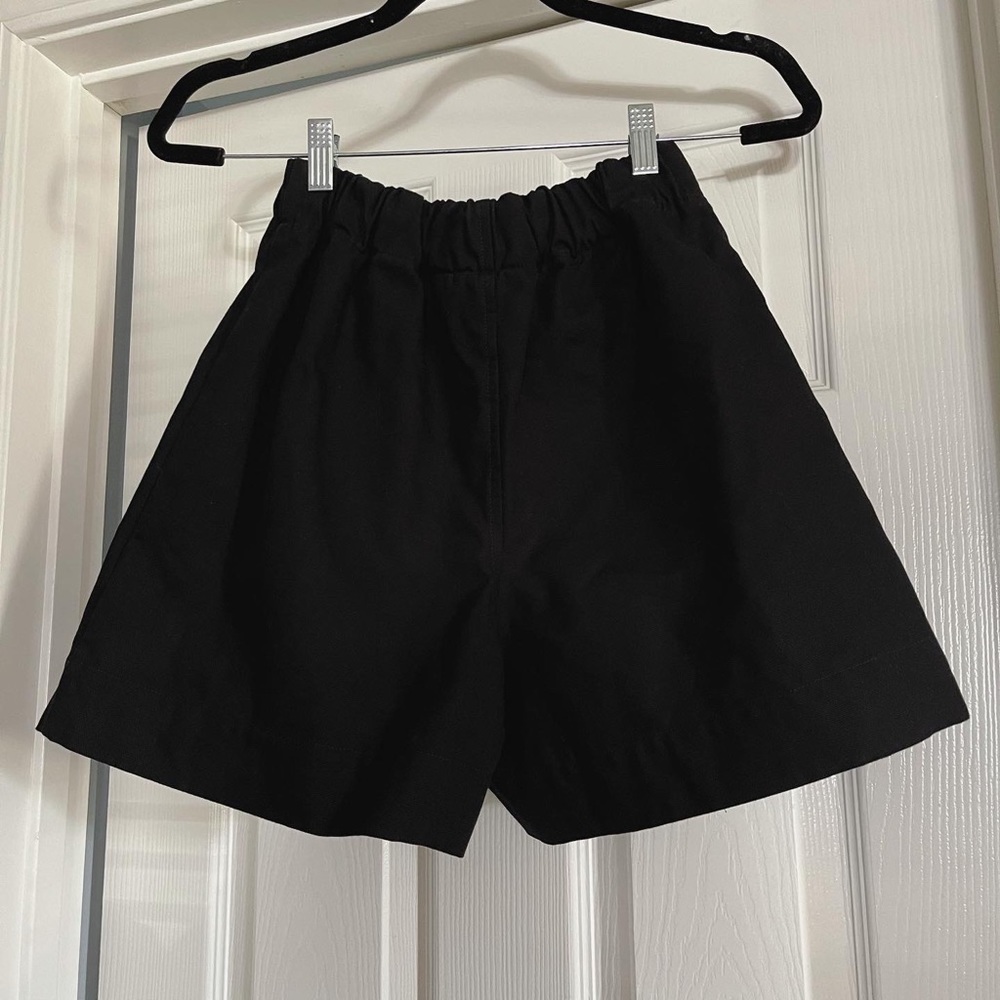 Elizabeth Suzann Florence Shorts ~ M Black